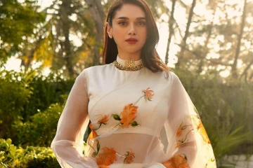 நடிகை அதிதி ராவ் சேலையில் அழகிய போட்டோஷூட்