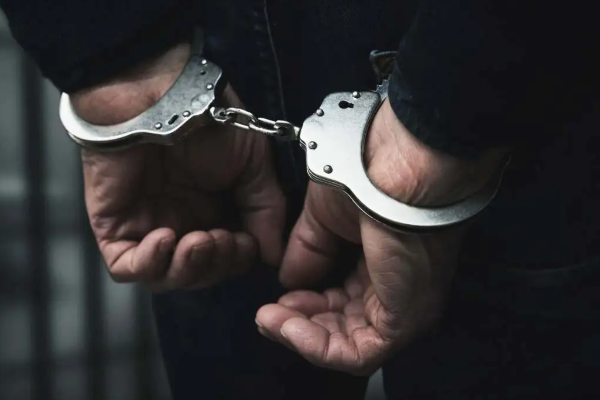 பாதாள உலக கும்பலைச் சேர்ந்த மூவர் டுபாயில் அதிரடி கைது | Sooty Malli An Underworld Gang Arrested In Dubai