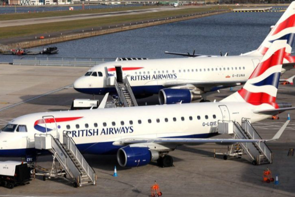நடுவானில் தீப்பிடித்த விமானம் ; பயணிகளுக்கு மூச்சுத்திணறல் | Plane Catches Fire In Mid Air Passengers Suffocate