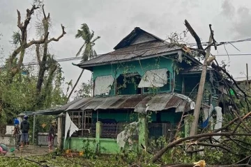 13,000 வீடுகளை சூறையாடிய மோக்கா புயல்! பலர் படுகாயம்