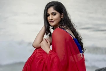 இலங்கை தர்ஷனுடன் பிறந்தநாள் கொண்டாடடிய லொஸ்லியா! குவியும் வாழ்த்துக்கள்