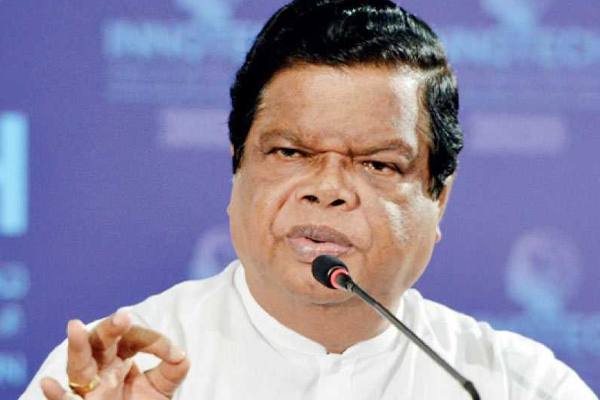 வீதிகளை புனரமைக்க நிதி ஒதுக்கீடு செய்யுமாறு அரசாங்கத்திடம் கோரிக்கை | Allocate Funds For The Construction Of Roads