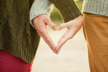 8 ஆண்டுகளாக ‘ஐ லவ் யூ’ கூறவில்லை;  நீதிமன்றுக்கு சென்ற விநோத வழக்கு!