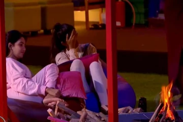 இலங்கை பெண்ணான மதுமிதாவுக்கும் பவானிக்கும் பிக்பாஸ் கொடுத்த தண்டனை!