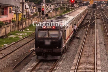 දුම්රියක් එකවරම පීළි පනී - දුම්රිය ධාවනය ගැන දැනුම්දීමක් මෙන්න.