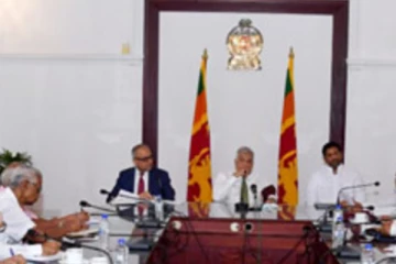 මේ ගෙවෙන සති 3න ගැන අගමැතිගෙන් විශේෂ ප්රකාශයක්..! දැනට පවතින ඉන්ධන සංචිත සහ නැවත ලැබෙන දිනය ගැනත් කියයි