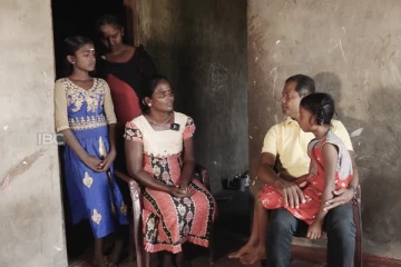 கணவனை இழந்து மூன்று பெண் பிள்ளைகளுடன் தவிக்கும் தாய்