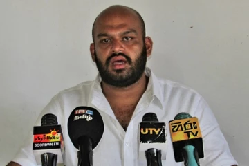 தமிழரசு கட்சி மட்டக்களப்பு மாவட்டத்தில் வேட்புமனுத்தாக்கல் - காவல்துறையினர் விசேட சோதனை