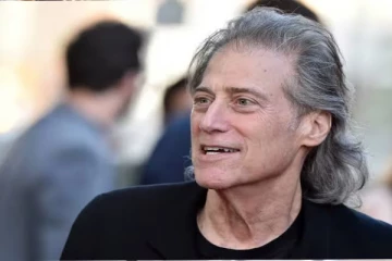 மாரடைப்பால் பிரபல ஹாலிவுட் காமெடி நடிகர் உயரிழந்துள்ளார்