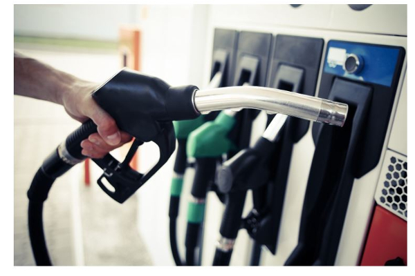 25 சதவீதம் பெட்ரொல் போட்டுவிட்டு 75 சதவீதம் ஊழல் ; வாகன ஓட்டிகளை ஏமாற்றிய பெட்ரோல் பங்க் ஊழியர்கள் - வலுக்கும் போராட்டம் - தமிழ்நாடு