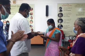 யுத்தத்தால் பாதிப்படைந்த மக்களுக்கு இழப்பீடுகள் வழங்கி வைப்பு (Photos)