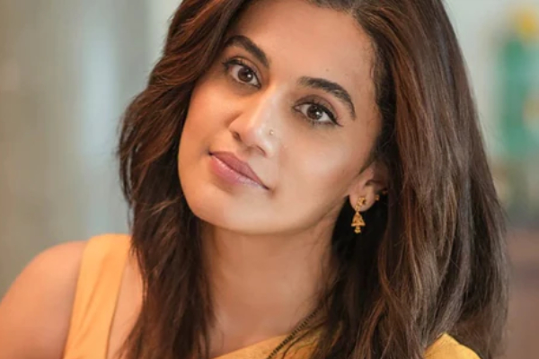 2 பீஸ் உடை அணிந்து மறுபக்கத்தை காட்டிய டாப்ஸி.. உச்சகட்ட ஷாக்கில் ரசிகர்கள் | Taapsee Latest Hot Photoshoot 2 பீஸ் உடை அணிந்து மறுபக்கத்தை காட்டிய டாப்ஸி.. உச்சகட்ட ஷாக்கில் ரசிகர்கள் | Taapsee Latest Hot Photoshoot