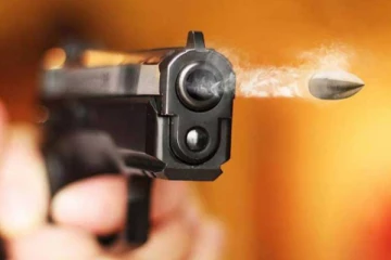 பாதுகாப்பு படையினரால் நடத்தப்பட்ட துப்பாக்கிச் சூடு:பரபரப்பை ஏற்படுத்தும் வீடியோ