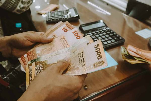 வங்கிகளில் கடன் வாங்கிய சுமார் 150,000 பேருக்கு ஏற்பட்டுள்ள சிக்கல் | Power Plant Owners In Trouble