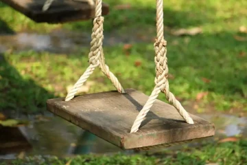 ஊஞ்சலால் உயிரிழந்த 14 வயதான சிறுவன்