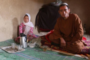 வறுமையால் 9 வயது சிறுமியை முதியவருக்கு விற்ற கொடூர தந்தை