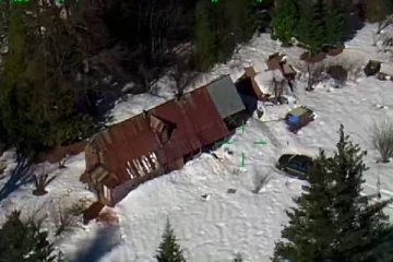 கடும் பனிப்பொழிவு: 60 நாட்களுக்கு பின்னர் மீட்கப்பட்ட தம்பதியின் திக் திக் நிமிடங்கள்