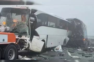 பிரேசிலில் சுற்றுலா பேருந்து விபத்து : 25 பேர் பலி