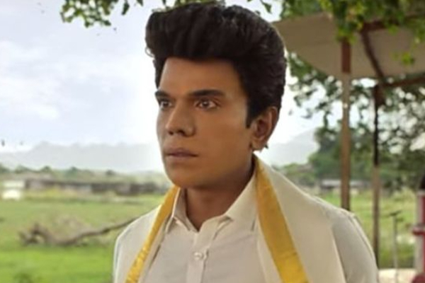 தலையில் துண்டை போட்டுக்கொண்ட லெஜண்ட் சரவணன்.. பேசாம துணி கடையிலேயே இருந்துருக்கலாம் | Legend Saravanan Movie The Legend Box Office