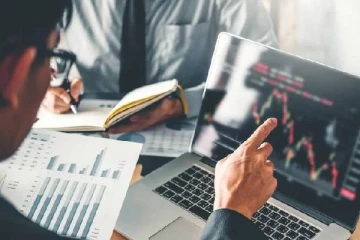 கனடாவில் மணிக்கு 7,200 டொலர் சம்பளம் பெறும் ஊழியர்கள்: விரிவான பின்னணி