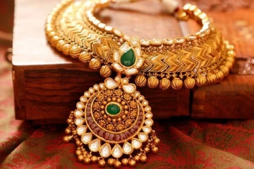 சரசரவென இறங்கிக் கொண்டே போகும் தங்கம் விலை - இன்றைய நிலவரம்!