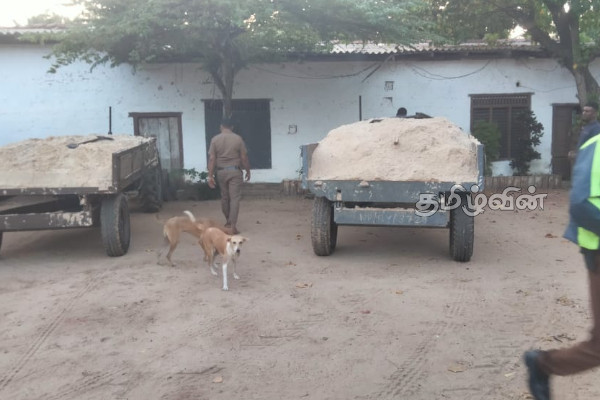 கொடிகாமத்தில் சட்டவிரோதமாக மணல் அகழ்ந்த இரண்டு உழவு இயந்திரங்கள் மீட்பு | 2 Ploughing Machines Illegal Sand Mining Recovered கொடிகாமத்தில் சட்டவிரோதமாக மணல் அகழ்ந்த இரண்டு உழவு இயந்திரங்கள் மீட்பு | 2 Ploughing Machines Illegal Sand Mining Recovered