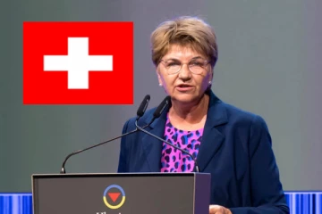 சுவிஸ் ஆயுதங்களை உக்ரைனுக்கு மறு ஏற்றுமதி செய்ய ஜனாதிபதி ஆதரவு