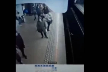 பெல்ஜியமில் பெண் ஒருவரை ரயில் முன்பு தள்ளிவிட்ட இளைஞன்
