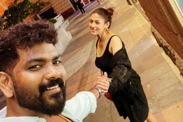 பொது இடத்தில அப்படி ஒரு ரொமான்டிக் போஸ்.. வைரலாகும் விக்கி - நயன் போட்டோ