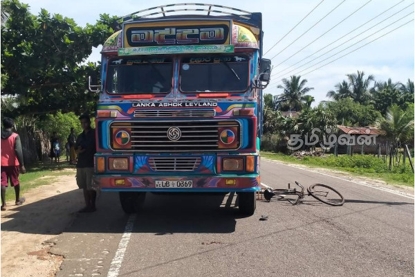 திருகோணமலையில் விபத்து: ஒருவர் உயிரிழப்பு(Photos) | One Killed In Trincomalee Accident