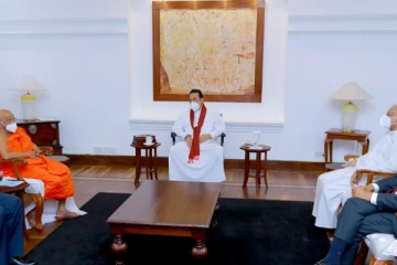 பிரதமர் மஹிந்த ராஜபக்சவிற்கும் ஆசிரியர் தொழிற்சங்க பிரதிநிதிகளுக்கும் இடையில் சந்திப்பு