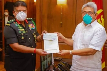 ஜனாதிபதியிடம் பல மில்லியன் ரூபாய்களை வழங்கிய யாழ்.தமிழர்