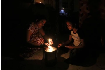 இருளில் மூழ்குமா இலங்கை? தொழிற்சங்கங்கள் போராட்டத்திற்கு முஸ்தீபு!