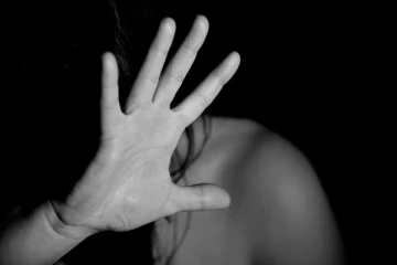 චීන කටු චිකිත්සකවරයෙකු බව පැවසමින් සීගිරියට ආ සංචාරක කතකට කල නොහොඹිනා වැඩේ...ක්ෂණිකව ප්රථිකාර කල හැකිබව ද පවසලා...