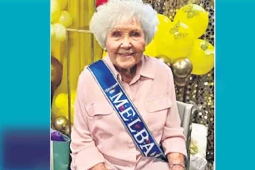 74 ஆண்டுகளாக விடுமுறை இல்லா வேலை; வியக்கவைத்த பெண்மணி!