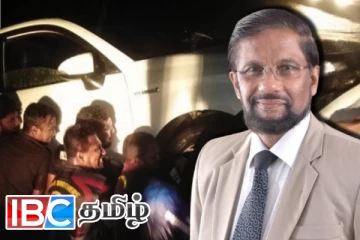 நாடாளுமன்ற குளத்தில் கவிழ்ந்த தேசிய மக்கள் சக்தி செயலாளரின் வாகனம்