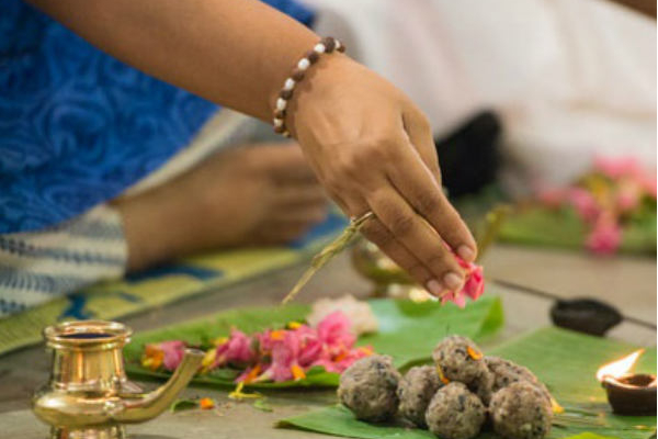 பித்ருக்களின் ஆசியை தரும் ஆடி அமாவாசை! | Aadi Amavasi Which Gives The Blessings Of Pitrus