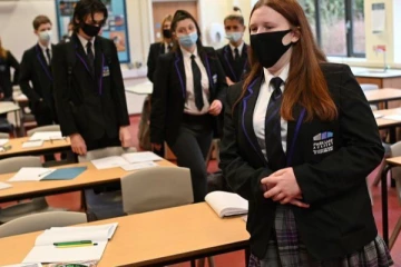 பிரித்தானியா முழுவதும் மூடப்படும் பள்ளிகள்!