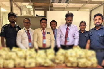 මෙරටින් හොර රහසේම කොතළහිඹුටු තොගයක් පන්නන්න හැදූ චීන ජාතිකයා කොටු