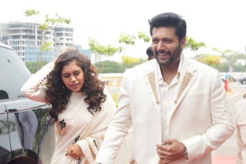 சில பேர் இருக்காங்க.. மேடையில் யாரை இப்படி சொன்னார் ரவி மோகன்