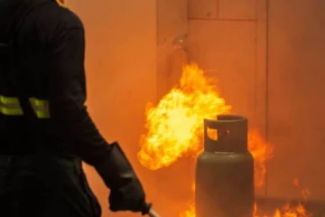 இலங்கையில் வீடுகளில் வெடிக்கும் எரிவாயு சிலிண்டர்கள்! கள ஆய்வு (Exclusive)