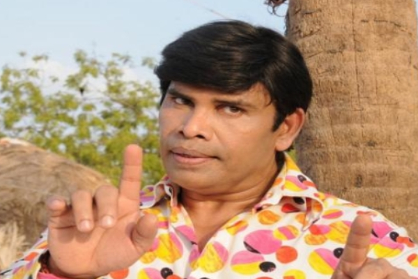 முதல் முறையாக வெளியான நடிகர் ஆனந்த்ராஜின் குடும்ப புகைப்படம்..எப்படி இருக்காங்கனு பாருங்க | Actor Anand Raj Family Photos