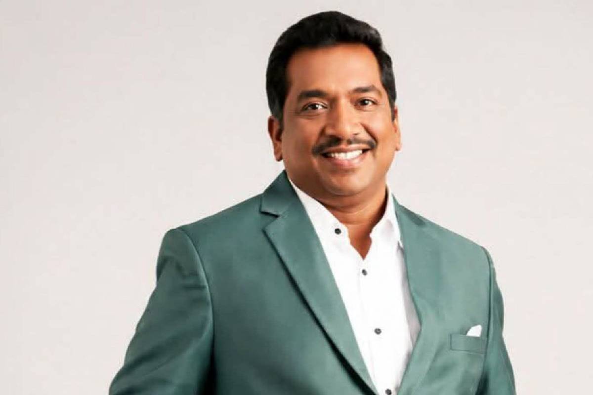 தவெகவில் இணைந்த நடிகர்கள் ரவி மரியா, ஜே.எம்.பஷீர் - பட்டு உடையில் முதல்வர் விஜய் | Actors Ravi Maria J M Bashir Joins In Tvk தவெகவில் இணைந்த நடிகர்கள் ரவி மரியா, ஜே.எம்.பஷீர் - பட்டு உடையில் முதல்வர் விஜய் | Actors Ravi Maria J M Bashir Joins In Tvk