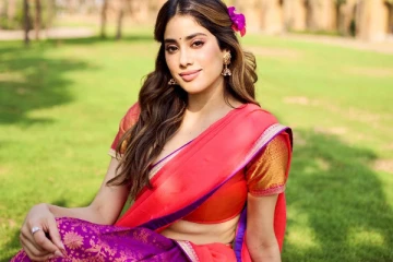 ஜான்வி கபூர் பிறந்தநாளுக்கு தாவணியில் அழகிய போஸ்