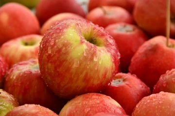 சர்க்கரை நோயாளிகள் இந்த பழங்களை சாப்பிடலாமா? கண்டிப்பா தெரிஞ்சிக்கோங்க