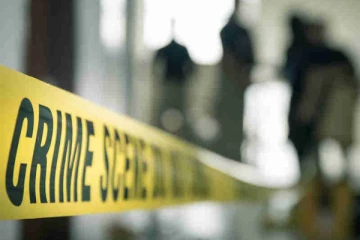 ஹோட்டலில் பூட்டிய அறையில் இரத்த காயாங்களுடன் இறந்துகிடந்த இளைஞர்; நடந்தது என்ன?