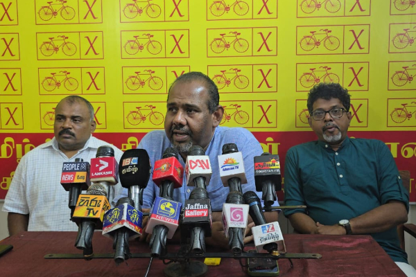 தமிழக தரப்பினரை அணுகும் திட்டம்: கஜேந்திரகுமார் எம்.பி உறுதி | Gajendrakumar Mp Thol Thirumavalavan Meeting தமிழக தரப்பினரை அணுகும் திட்டம்: கஜேந்திரகுமார் எம்.பி உறுதி | Gajendrakumar Mp Thol Thirumavalavan Meeting