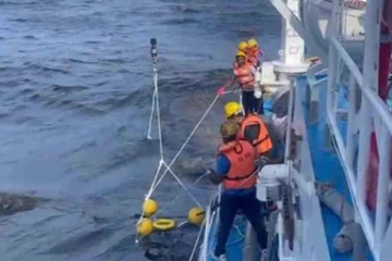 கொழும்புத் துறைமுகத்தில் மசகு எண்ணெய் கசிவு