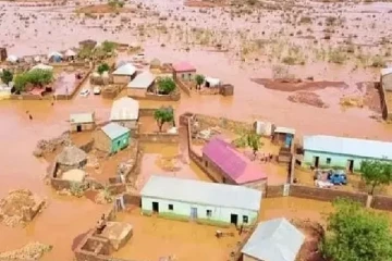 ஒரு பக்கம் பஞ்சம், இன்னொரு பக்கம் கடுமையான வெள்ளப்பெருக்கு: சிக்கலில் சோமாலியா மக்கள்