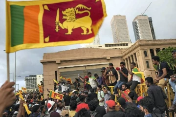 மகாசங்கமே உண்மையில் எழுதப்படாத நடைமுறை அரசியல் யாப்பு